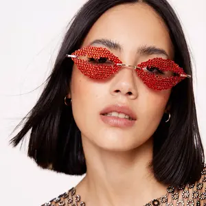 Kacamata wanita bingkai berlian imitasi bibir merah dengan tanpa lensa perhiasan wajah kristal