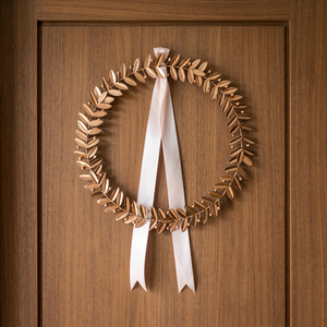 Corona Clásica de Hojas de Bronce, Redonda, Hecha a Mano, con Flores Decorativas, Sin Iluminación, Paquete Individual, Estilo Navideño - Product Image 4