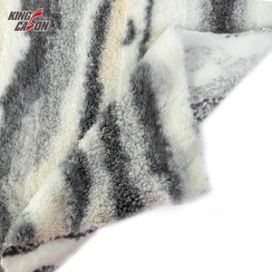 Precio de fábrica 100% poliéster estampado personalizado Color Sherpa tela polar para manta almohada cojín <span class=keywords><strong>abrigo</strong></span> trapos bebé adulto mascotas - Product Image 5