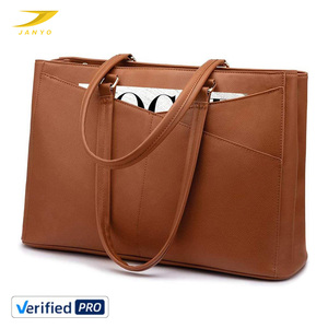 <span class=keywords><strong>Sac</strong></span> <span class=keywords><strong>à</strong></span> bandoulière pour femme en <span class=keywords><strong>cuir</strong></span> PU <span class=keywords><strong>souple</strong></span> personnalisé, plissé, avec anse courte nouée, <span class=keywords><strong>sac</strong></span> <span class=keywords><strong>à</strong></span> <span class=keywords><strong>main</strong></span> nuage pour femme avec chaîne dorée amovible - Product Image 6