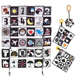 Cartes d'activités en tissu pour bébés de 3 à 24 mois et livre souple noir et blanc à contraste élevé, formes géométriques, écologique et durable pour bébés - Product Image 4