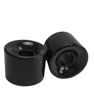 JINGYING Roues de skateboard et de <span class=keywords><strong>longboard</strong></span> en PU imperméables aux couleurs personnalisées pour les jeunes, vente en gros 60*45 60*39 62*43mm - Product Image 1