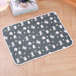 Almohadilla de seda helada de látex para mascotas, camas para perros grandes, colchoneta refrescante de verano para dormir, manta antideslizante suave para gatos, asiento de coche para mascotas - Product Image 6