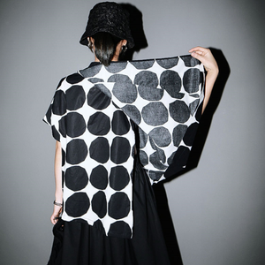 Dark Style Mini Revers Schwarz-Weiß Dot Layered Open Cut Kurzarmhemd für Frauen - Product Image 4