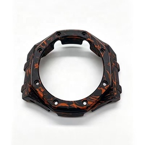 Boîtier en fibre de carbone forgée orange, accessoire de montre léger et durable - Product Image 2