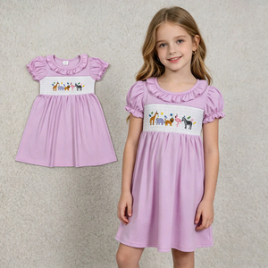 Robe de fête safari pour petites filles, broderie animale smockée, manches bouffantes, longueur genou, en coton rose, style mignon d'été - Product Image 1