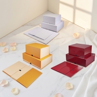 Boîte cadeau personnalisée en papier kraft, boîte magnétique pour cadeau d'anniversaire, emballage de mariage, transport