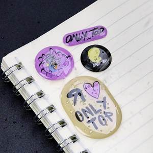 Etiqueta de logotipo personalizado Pu Crystal Clear Hard Dome <span class=keywords><strong>Sticker</strong></span> 3D Decal Stickers Epoxy Resin Dome Stickers <span class=keywords><strong>para</strong></span> poner en Metal Groove - Product Image 4