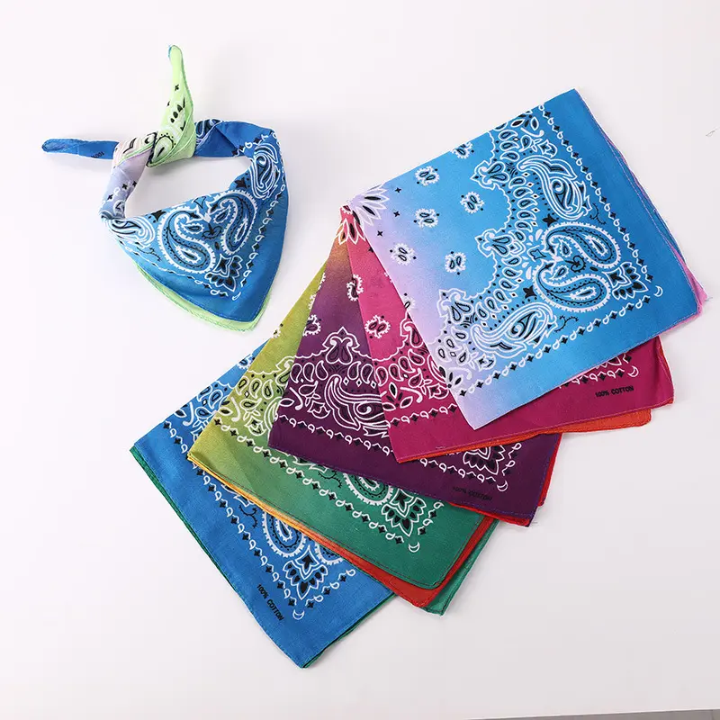 Whosale dégradé arc en ciel paisley imprimé personnaliser coton enveloppements tête En Plein Air Sport Cyclisme Parasol carré magique écharpe bandanas