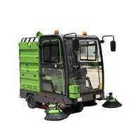 Balayeuse de voirie électrique pure à trois roues entièrement fermée, machine multifonctionnelle de nettoyage et de lavage de voirie commerciale