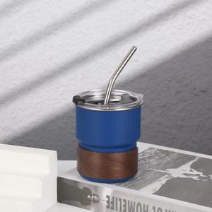 Taza de Viaje de Acero Inoxidable Yongkang 304 con Pajita, Taza Portátil para Acampar y Hacer Picnic al Aire Libre, Ligera, Azul, con Asa de Madera - Product Image 1