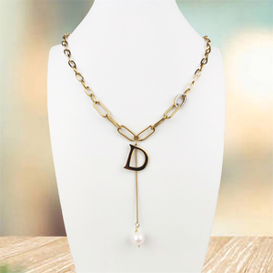 Audrey, collar bohemio de doble capa para mujer, colgante de letra de agua dulce chapado en oro de 18 quilates, cadena de eslabones de acero inoxidable a la moda - Product Image 1
