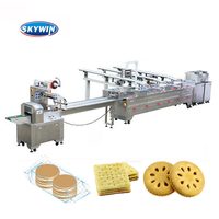 Ligne de production de biscuits sandwichs durs et moelleux, machine à faire des biscuits fourrés à la crème, machine d'emballage de biscuits en sachet flow-pack