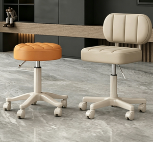 Silla de Barbero Rodante Ajustable, Silla de Estilismo para Salón, Asiento Hidráulico de Cuero PU con Respaldo para Salón de Belleza - Product Image 1