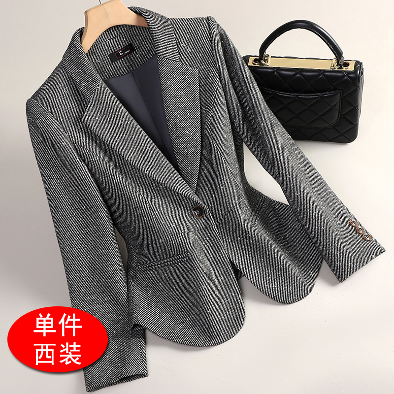 gray suit