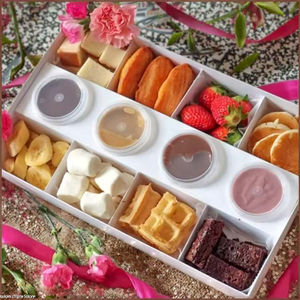 Boîte-cadeau pliante jetable personnalisée <span class=keywords><strong>de</strong></span> qualité supérieure pour l'usine <span class=keywords><strong>de</strong></span> chocolat et <span class=keywords><strong>de</strong></span> bonbons Design en relief pour une présentation élégante - Product Image 1