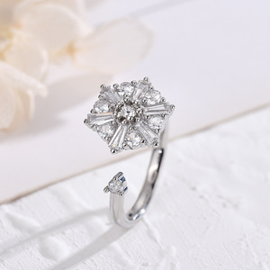 Snowflake Ring Women's Open Six Pointed Star Rotating Diamond Jewelry Gift - Product Image 2
