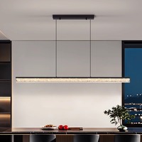 Italienische Minimalistische Designer LED-Pendelleuchte mit Verstellbarer Höhe, Eismuster-Design, Lange Streifenform für Esszimmer