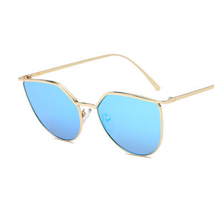 Qianai – lunettes de soleil irrégulières pour femmes, monture dorée, verres bleus, protection UV 100%, lunettes de soleil à la mode, protection solaire, utilisation en extérieur - Product Image 3