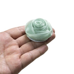 2026 Venda Quente Flores de Tecido de 5cm em Tule, Organza, Chiffon Esportivo e Chiffon Efeito Neve, em Formato de Botão de Rosa, Acessórios Decorativos para Vestuário, Bolsas e DIY, Quatro Estações - Product Image 1