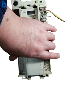 FX3U-64MR/ES-A PLC คอนโทรลเลอร์ลอจิกแบบตั้งโปรแกรมได้ โมดูลควบคุมระบบอัตโนมัติทางอุตสาหกรรม คอนโทรลเลอร์แบบตั้งโปรแกรมได้ประสิทธิภาพสูง - Product Image 1