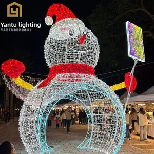 Projet d'éclairage LED extérieur IP65 de grande envergure : Ours, bonhomme de neige et château lumineux pour porches, centres commerciaux et places publiques - Product Image 2