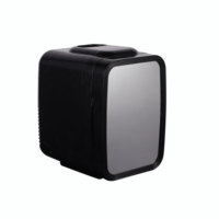 Usine Verre Personnalisé 7 couleurs LED lumières Porte Maison Voiture AC DC Utiliser Table Top 4L Cola Boisson Mini Réfrigérateur