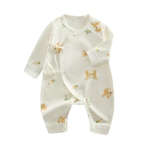 Primavera otoño <span class=keywords><strong>ropa</strong></span> para recién nacidos Clase A bebé sin costuras Algodón puro manga larga corbata mameluco estilo lindo Cierre de botón para niños niñas - Product Image 1