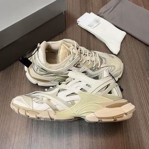 Chaussures de sport de luxe pour hommes, style chunky, de qualité supérieure, chaussures de créateur, chaussures de course Track 2 - Product Image 4