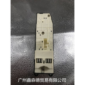สวิตช์ควบคุมกระจกหน้าต่าง Xsd รุ่น 84820-60120 สำหรับรถยนต์โตโยต้าแลนด์ครุยเซอร์ ด้านขวา อะไหล่ทดแทน - Product Image 3