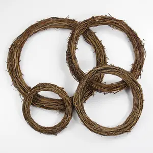 Factory sale Garland Wreath Rattan Lantern Wire Dried Wooden Wreaths Grape Vine Wreath