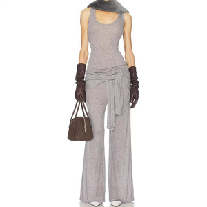 Women's Solid Color Low Neck Camisole, Slim Sexy Minimalist Design Casual <b>Layering</b> Tank <b>Top</b> - Product Image 4