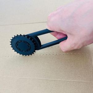 Macchina per Forare Scatole di Cartone e Utensile con Più Dimensioni di Fori 16cm*4.6cm e 20.5cm*6cm - Product Image 4