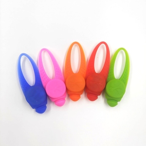 Groothandel Op Maat 3 Modi Oplichten Clip-On Hond Kat <span class=keywords><strong>Led</strong></span> Gloeiend Label Hangende Kraag Licht Voor Buiten 'S Nachts Wandelen - Product Image 5