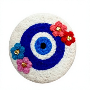 Badge en métal brodé à la main, motif œil protecteur avec branches d'olivier, art populaire circulaire, décoration d'intérieur - Product Image 1