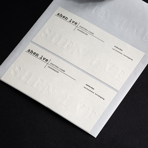 Autocollants adhésifs en papier texturé mat gaufré 3D avec impression <span class=keywords><strong>couleur</strong></span> du logo <span class=keywords><strong>de</strong></span> marque personnalisé, <span class=keywords><strong>étiquette</strong></span>s <span class=keywords><strong>de</strong></span> parfum, <span class=keywords><strong>étiquette</strong></span>s <span class=keywords><strong>de</strong></span> marque - Product Image 4