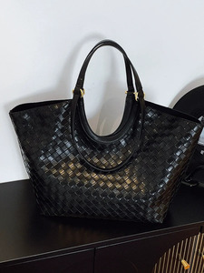 Geweven leren draagtas Grote capaciteit Shopper Handtas Diagonaal Lattice Weave Gouden Ringhandvat Dames Strandwerk tas - Product Image 3
