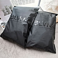 T-shirt imprimé personnalisé sac à fermeture éclair en plastique biodégradable paquets noirs givrés sacs d'emballage sacs à zip-lock pour vêtements