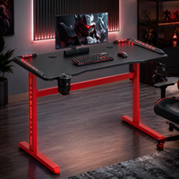 Bureau de jeu ergonomique moderne avec éclairage RGB, table de jeu en fibre de carbone avec support pour casque