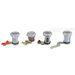Nouveaux kits de commutateurs de démarrage de voiture : Cylindre de serrure de porte + COMMUTATEUR + Verrou de coffre pour Nissan Patrol GQ Y60 1988-1998 - Product Image 5