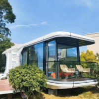 Maison-capsule intégrée intelligente, imperméable, préfabriquée, tentes de glamping pour les stations de vacances