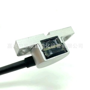 ตัวเข้ารหัสแม่เหล็กไฟฟ้าแบบเส้นตรง Lika รุ่น SMG03-V-1-1-Z-M0.5 หัวอ่านแบบกริดแม่เหล็กแบบเพิ่มค่าคู่หนึ่งพร้อมสายเคเบิล - Product Image 3