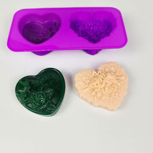 Early Riser Valentine's <span class=keywords><strong>Special</strong></span> Moule <span class=keywords><strong>en</strong></span> silicone à 2 cavités avec cœur et rose Moule à chocolat/gâteau/bougie/<span class=keywords><strong>savon</strong></span> de qualité alimentaire - Product Image 3