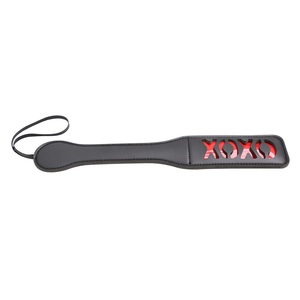 大人向けエロティックなカップル用の、中空彫刻入りの「BABY」レザーパドル「XOXO」性的懲罰玩具 - Product Image 5