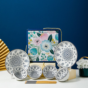 طقم أدوات مائدة سيراميك لـ 4 أشخاص قابل للاستخدام في الميكروويف، يتضمن 4 أوعية، 2 طبق، 8 عيدان طعام، في علبة هدايا سيراميك، هدية مثالية للعائلة والعطلات - Product Image 5