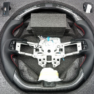 Volante de fibra de carbono LED personalizado para accesorios de coche para <span class=keywords><strong>Ford</strong></span> <span class=keywords><strong>Mustang</strong></span> 2012 <span class=keywords><strong>2014</strong></span> 2013 2023 2024 2025 - Product Image 1