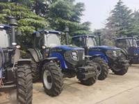 Tracteurs LOVOL M1504 150HP 1503 4X4 avec charrue à disques