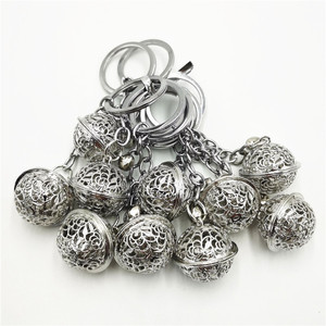 Porte-clés cloche ajouré en alliage de zinc, plaqué or blanc, pour voiture, cadeau pour petite amie, design géométrique, origine Yiwu - Product Image 4