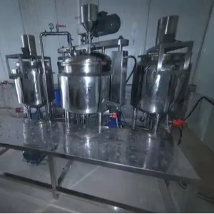 Equipo de Fermentación de Vino Semiautomático con Controles PLC Integrados en Plataforma de Procesamiento de Acero Inoxidable, Compatible con Jarabe - Product Image 5