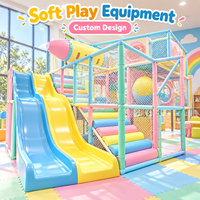 Centre de jeux pour enfants, équipement de jeux souples, équipement de terrain de jeux intérieur pour enfants avec toboggans et piscines à balles pour centres commerciaux